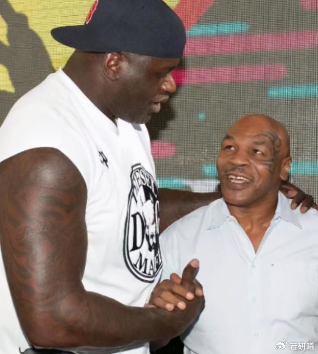 为何说普通人打不了NBA？看完这8张照片，你就有答案了|斯蒂芬·库里|奥尼尔|格里芬|凯文·杜兰特|金州勇士队_新浪体育_新浪新闻